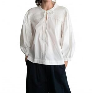 NEW ELLE GREY elegant puff-sleeve blouse in white